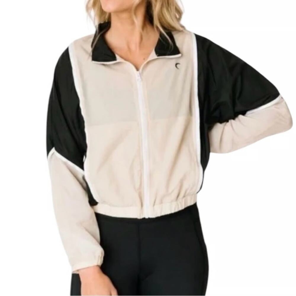 ZYIA Black and Cream Bomber Jacket with Color-Block‎ Design small cropped nwt